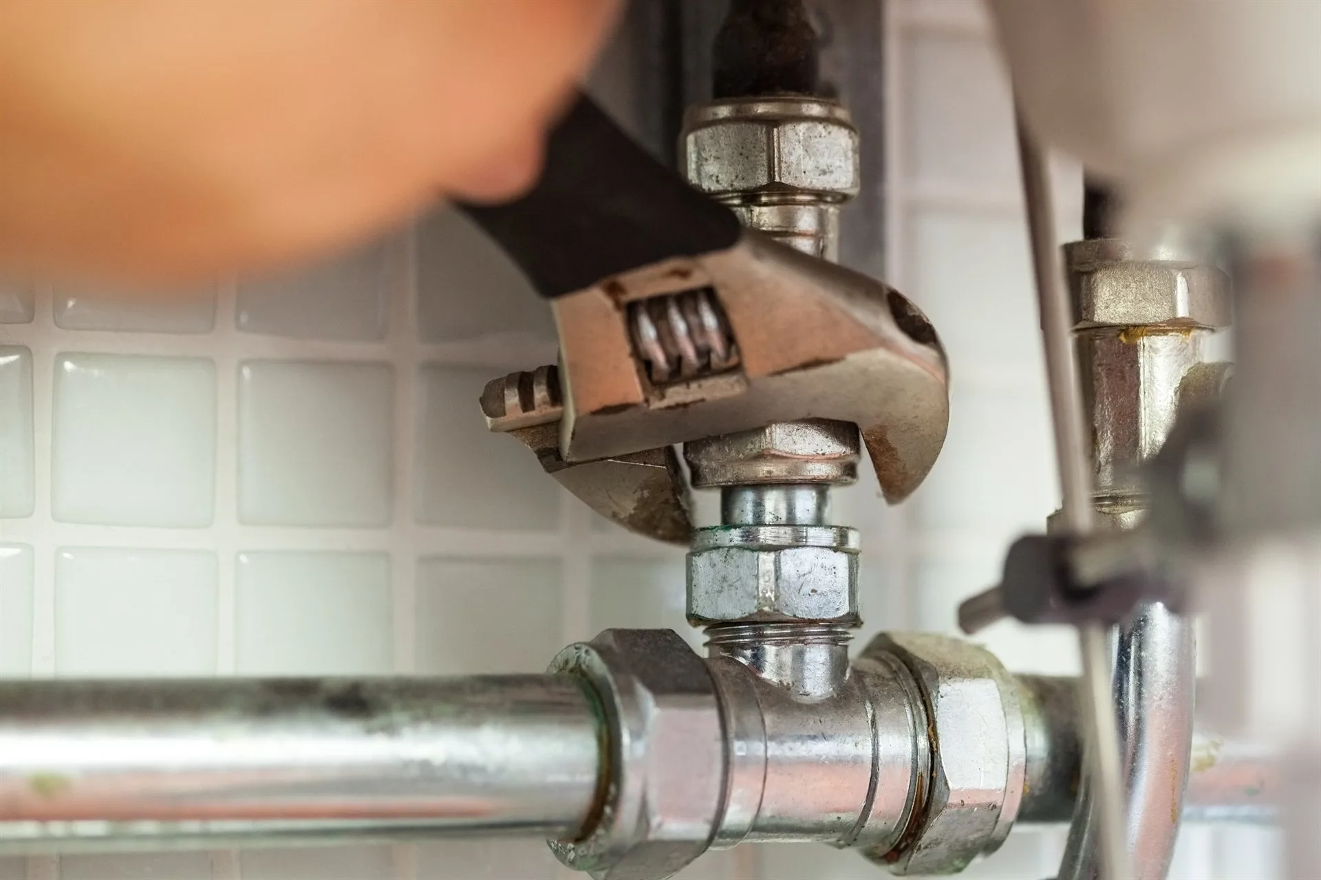 Leaking Pipework Repairs specialists in action in Derby