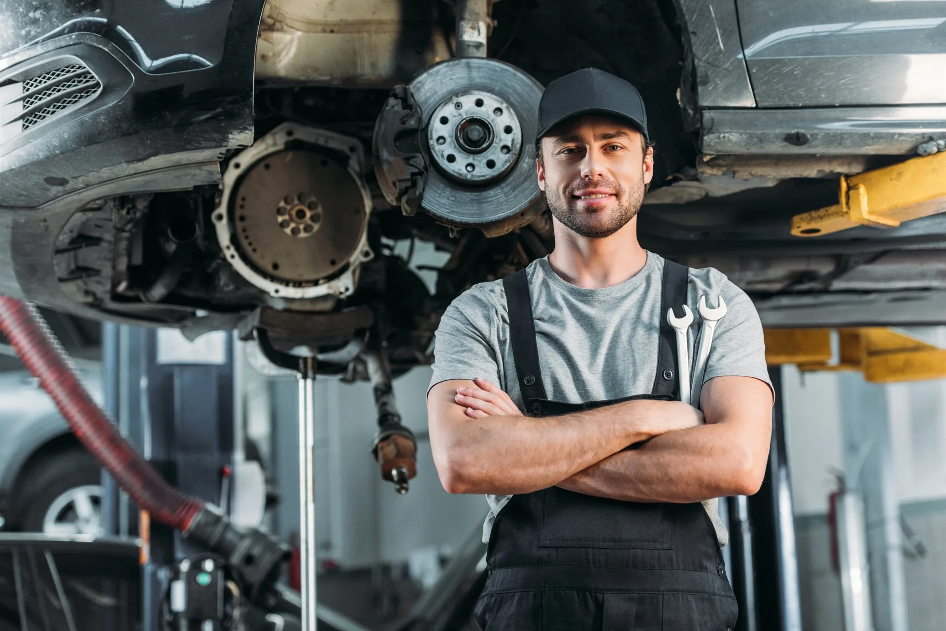 Mechanic specialists in action